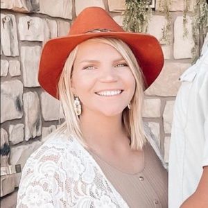 Meet your Posher, Karahsue